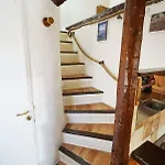 Gregbnb - Centre Ancien - Climatisé - T2 Mezzanine - 6eme étage * Tolone